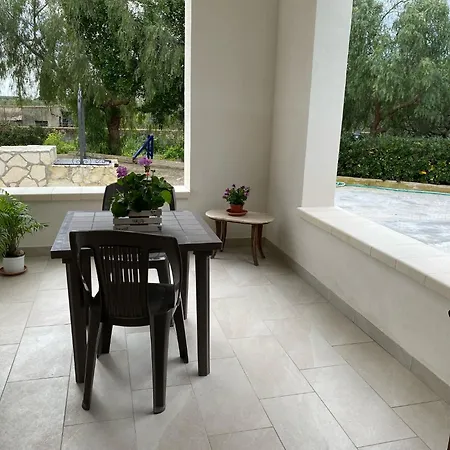 Villaverdelago